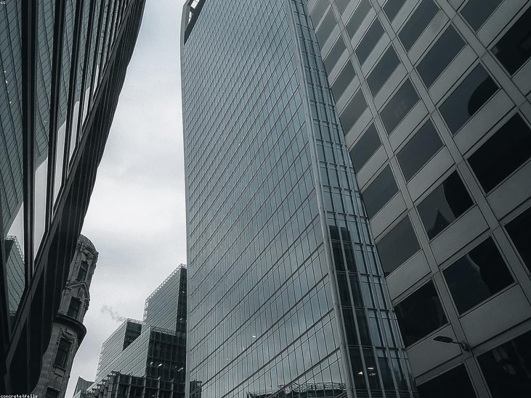 Government office building — photo 1